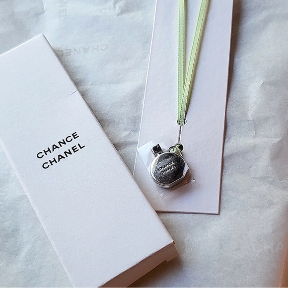 New Chanel Chance Charm with Green Ribbon - Picture 1 of 3